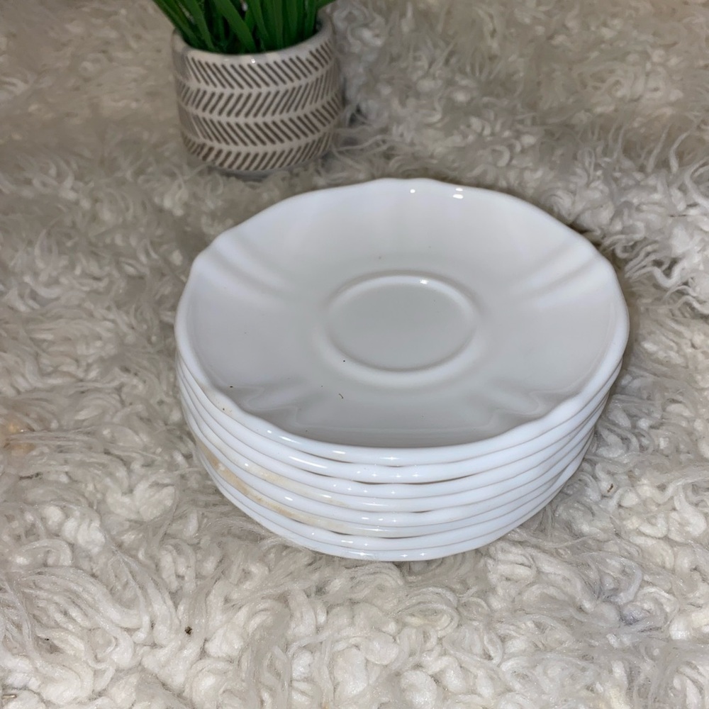 Arcopal France TRIANON IVORY Scalloped Swirls Milk Glass 5 3/8" Set of 8 Saucer